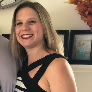 Meet your Posher, Caitlin